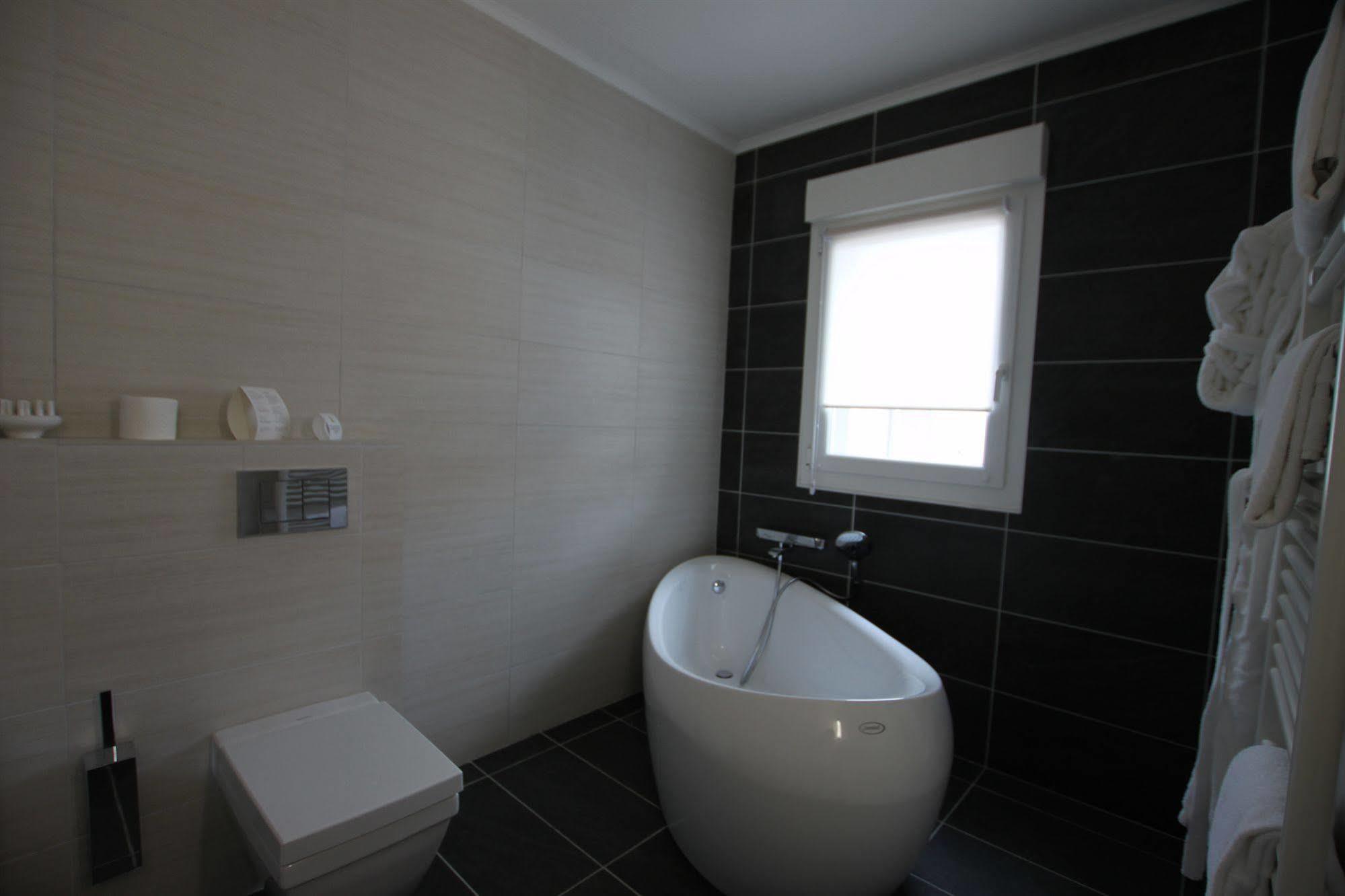 קן-פלאז' Hotel Le Cheval Blanc מראה חיצוני תמונה